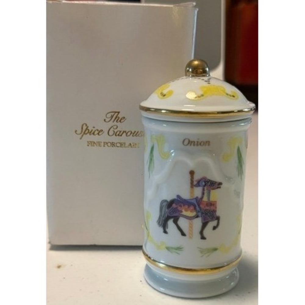 Lenox The Spice Carousel Onion Fine Porcelain Spice Jar 1993 Gold Trim with Box
